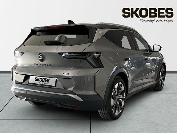 Renault Scenic E-Tech 6 of 17