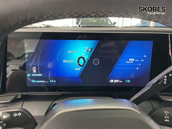 Renault Scenic E-Tech 12 of 17