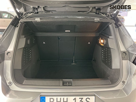 Renault Scenic E-Tech 15 of 17