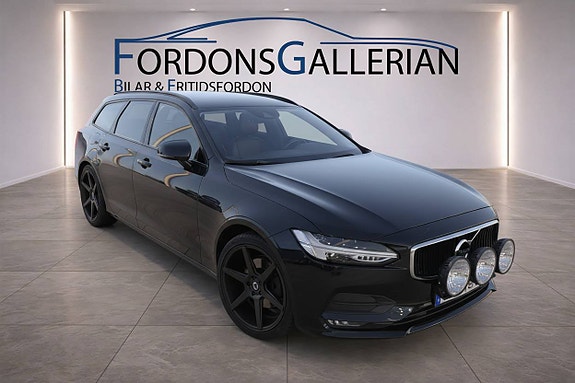 Volvo V90 2 of 5