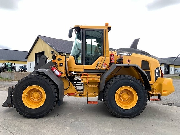 Volvo L90H lastmaskin, nya 650 breddäck, spakstyrning