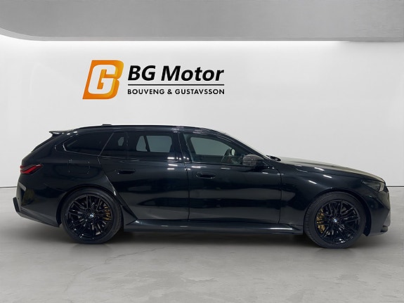 BMW M5 3 of 5