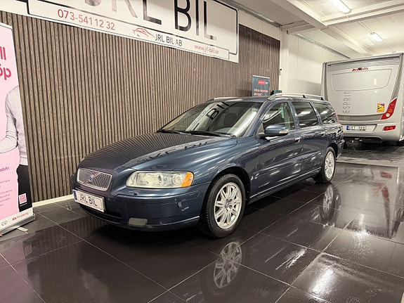 Volvo V70 19 of 24