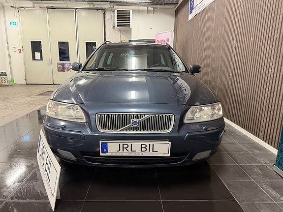 Volvo V70 5 of 24