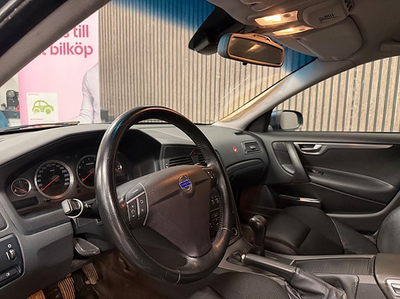 Volvo V70 22 of 24