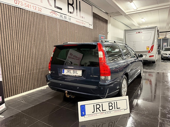 Volvo V70 7 of 24