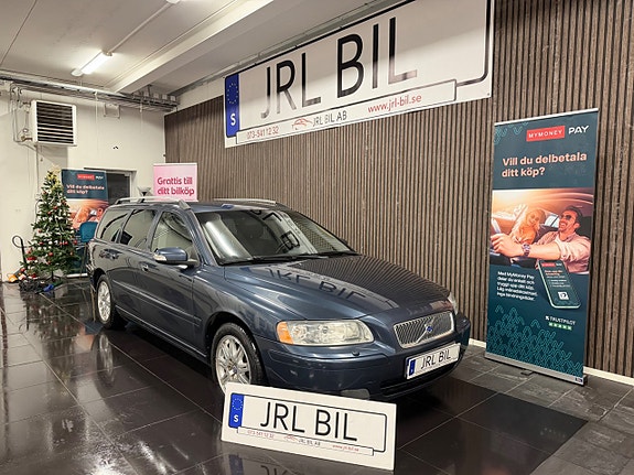 Volvo V70 2 of 24