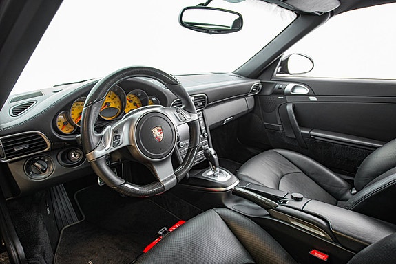 Porsche 911 13 of 30
