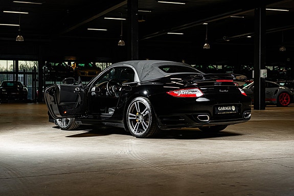 Porsche 911 10 of 30