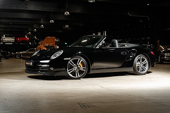 Porsche 911 2 of 5