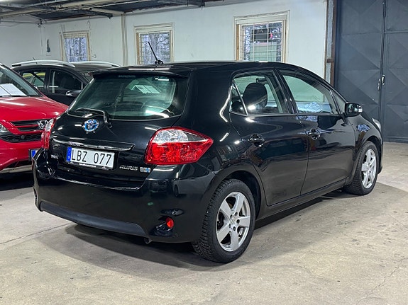 Toyota Auris 6 of 14