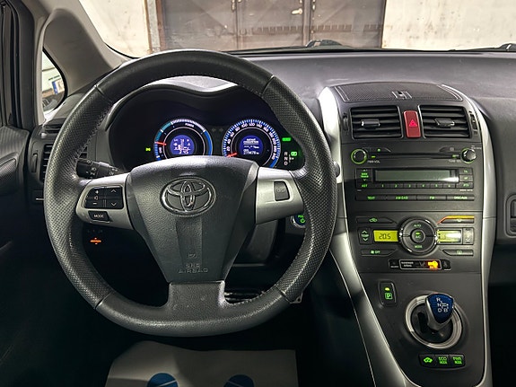 Toyota Auris 13 of 14