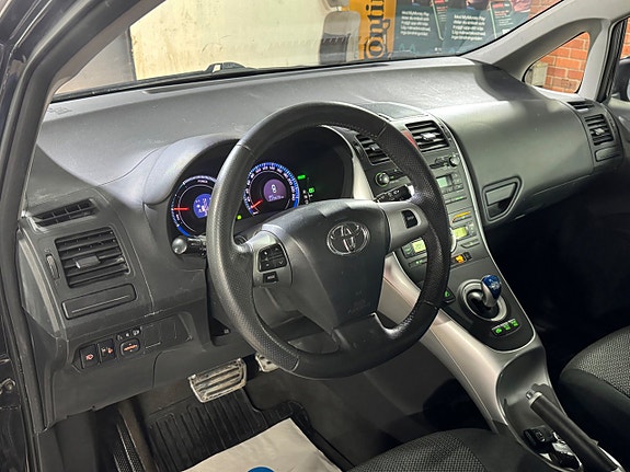 Toyota Auris 14 of 14