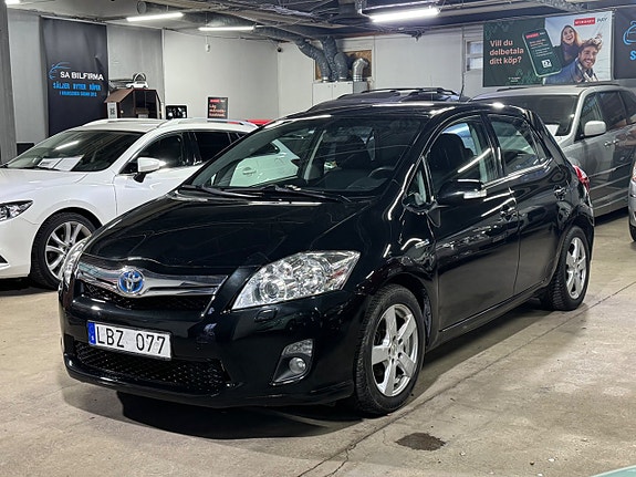 Toyota Auris 3 of 14