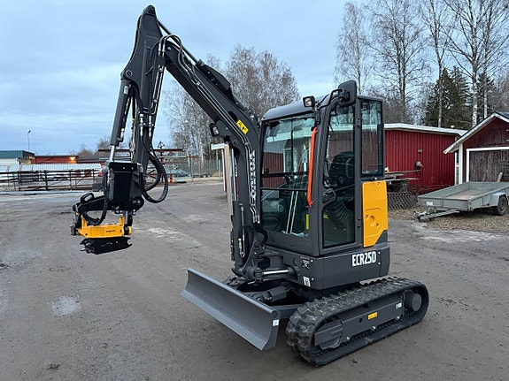 Ny Minigrävare Volvo ECR25D engcon ec204 rotortilt skopor