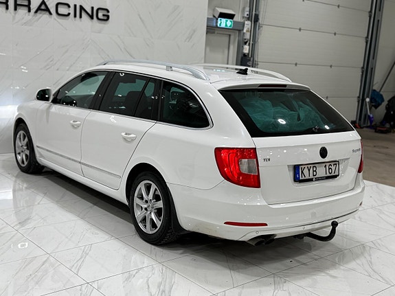 Skoda Superb 15 of 16