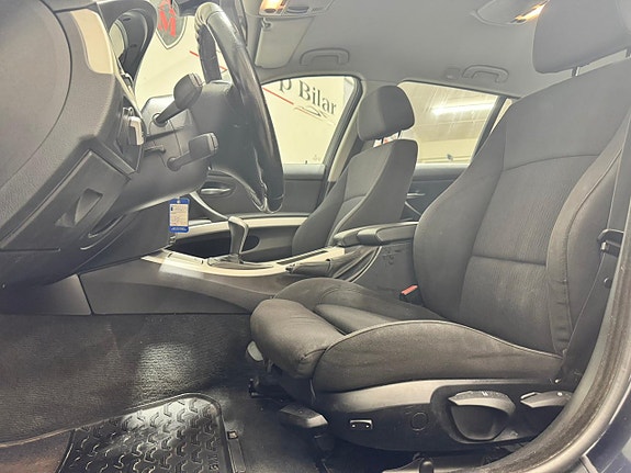 BMW 320 14 of 16