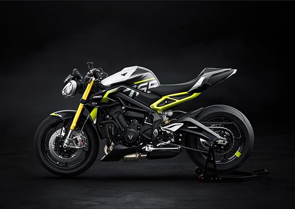Triumph STREET TRIPLE 765 MOTO2™ EDITION OKTOBERFEST | 0–2,95 % RÄNTA 3 of 17