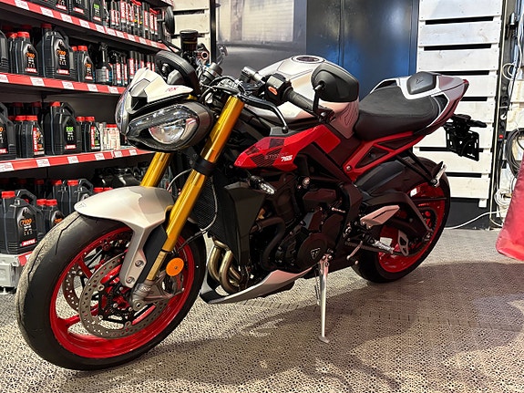 Triumph STREET TRIPLE 765 RX *Lagerfinal – utvalda MC till kampanjpris* 4 of 9