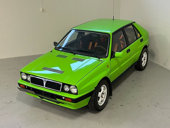 Lancia Delta 5 of 26