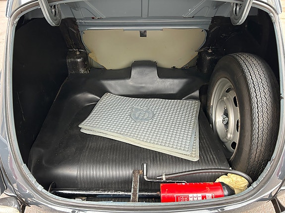 Volvo PV 24 of 24