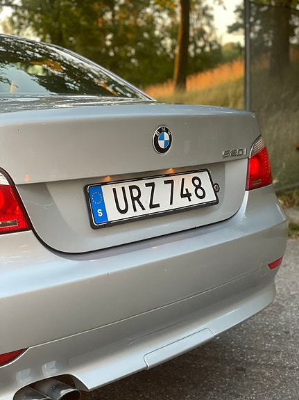 BMW 520i 5 of 15