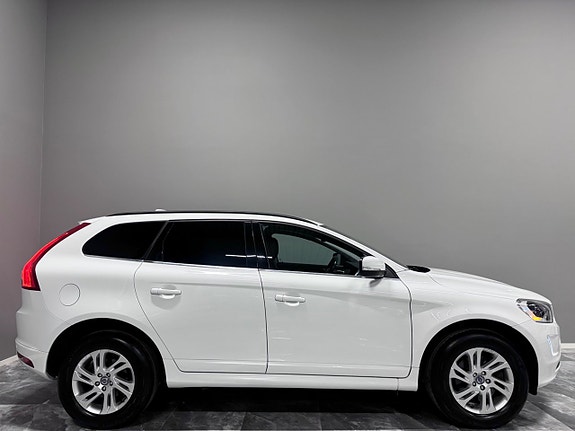 Volvo XC60 9 of 25