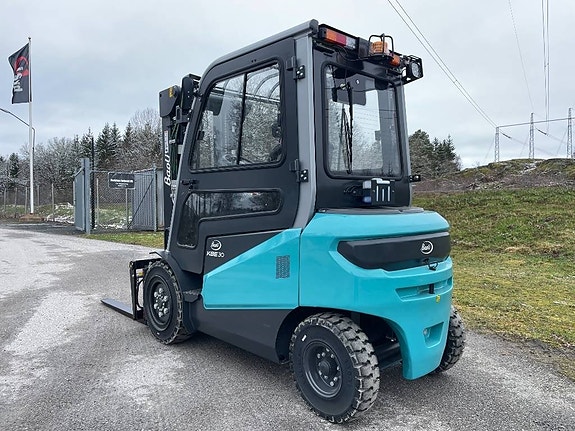 Baoli KBE 30 G1 med hytt och ELM aggregat