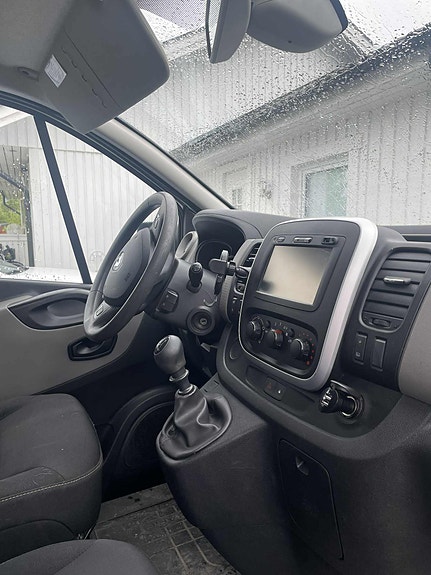 Renault Trafic 3 of 6