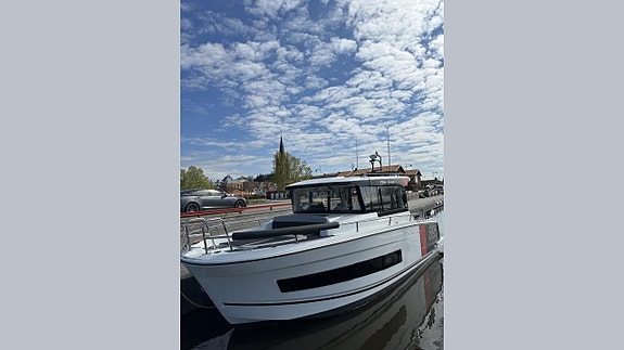 Merry Fisher 895 Offshore 2*250HK MKT väl utrustad