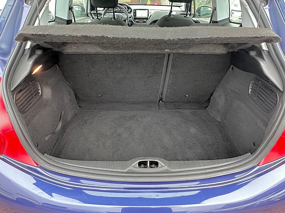 Peugeot 208 11 of 11