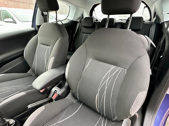 Peugeot 208 10 of 11