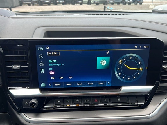 Chevrolet Silverado EV 11 of 22