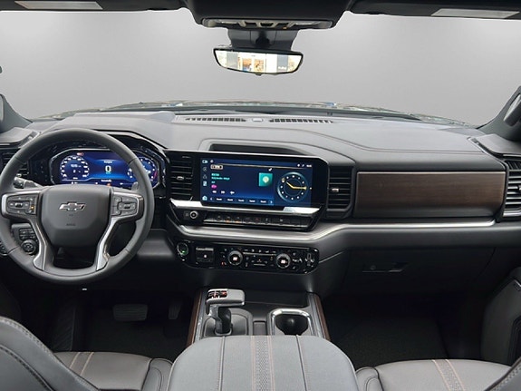 Chevrolet Silverado EV 7 of 22