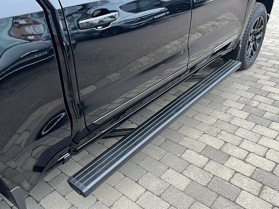 Chevrolet Silverado EV 19 of 22