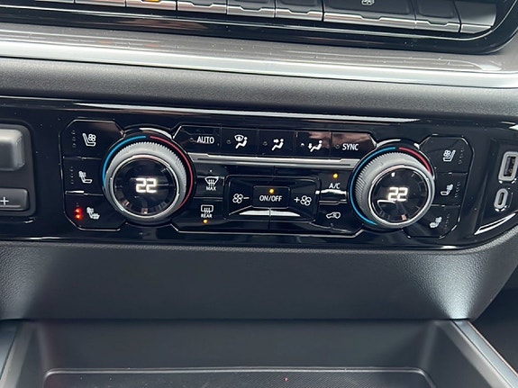 Chevrolet Silverado EV 13 of 22
