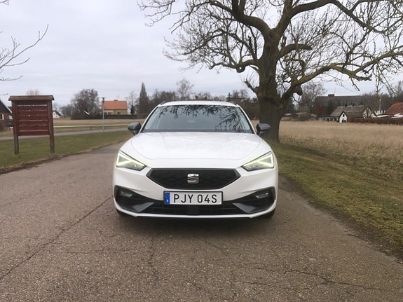 Seat Leon 2 of 5