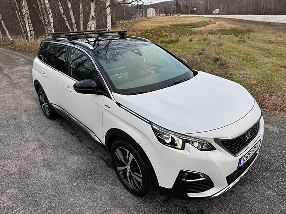 Peugeot 5008 3 of 6