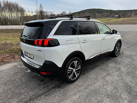 Peugeot 5008 4 of 6