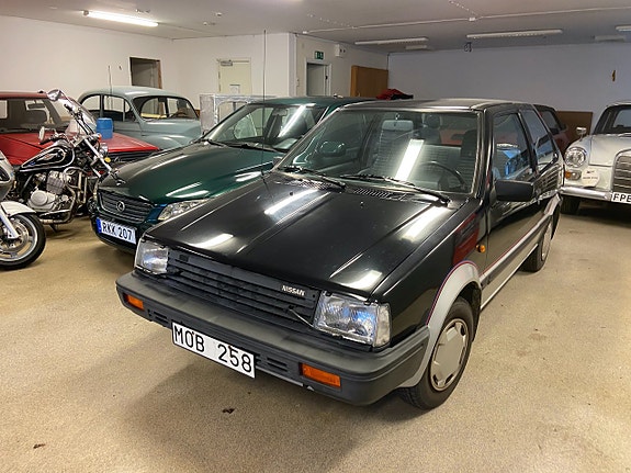 Nissan Micra 4 of 5