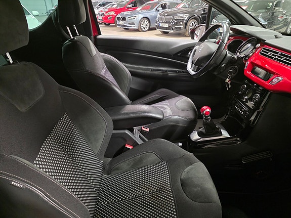 Citroen DS3 7 of 9