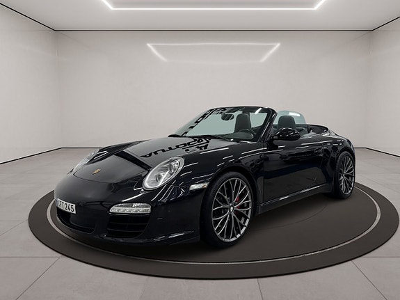 Porsche 911 Carrera S 3 of 5