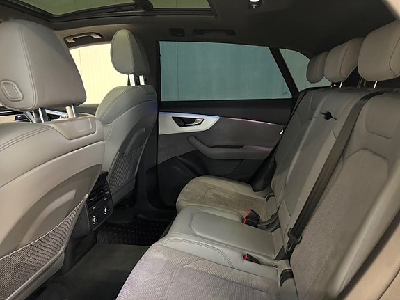 Audi Q8 23 of 27