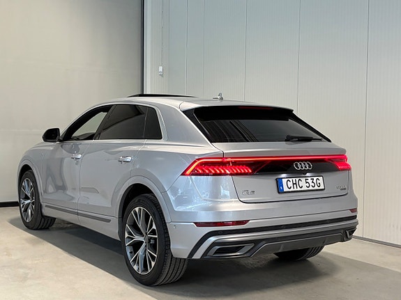 Audi Q8 6 of 27