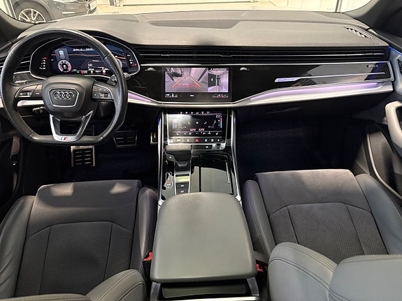 Audi Q8 11 of 27