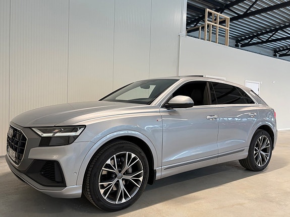 Audi Q8 4 of 27
