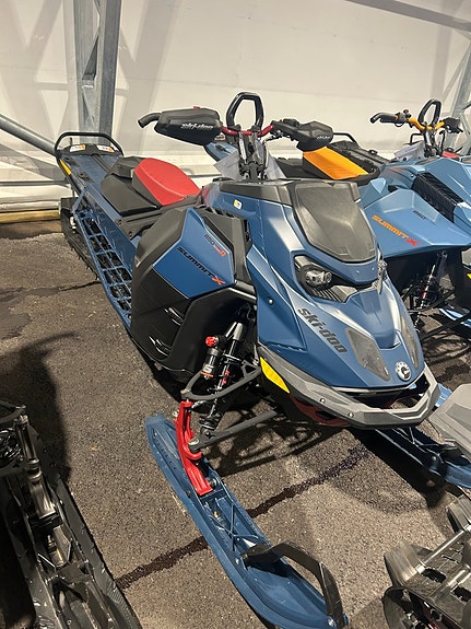 Ski-doo Summit X Expert 850 Turbo R