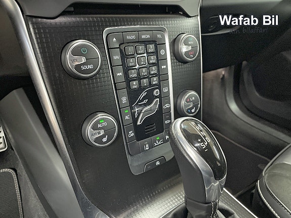 Volvo V40 12 of 14