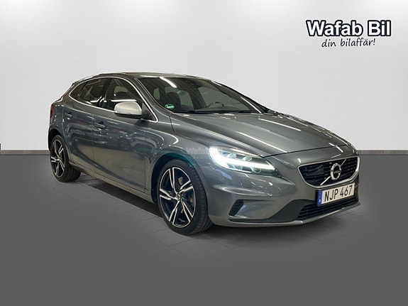 Volvo V40 3 of 14