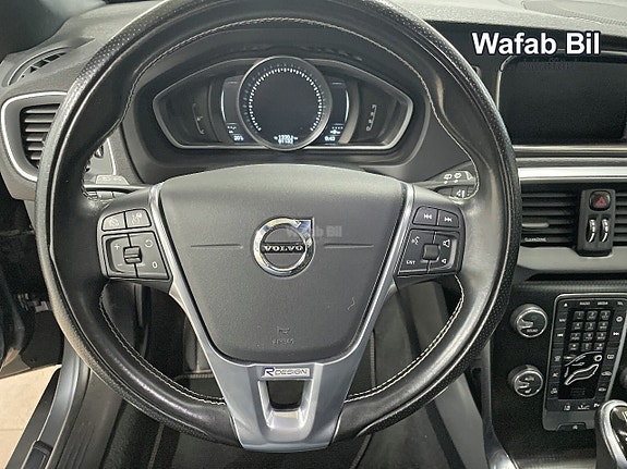 Volvo V40 9 of 14
